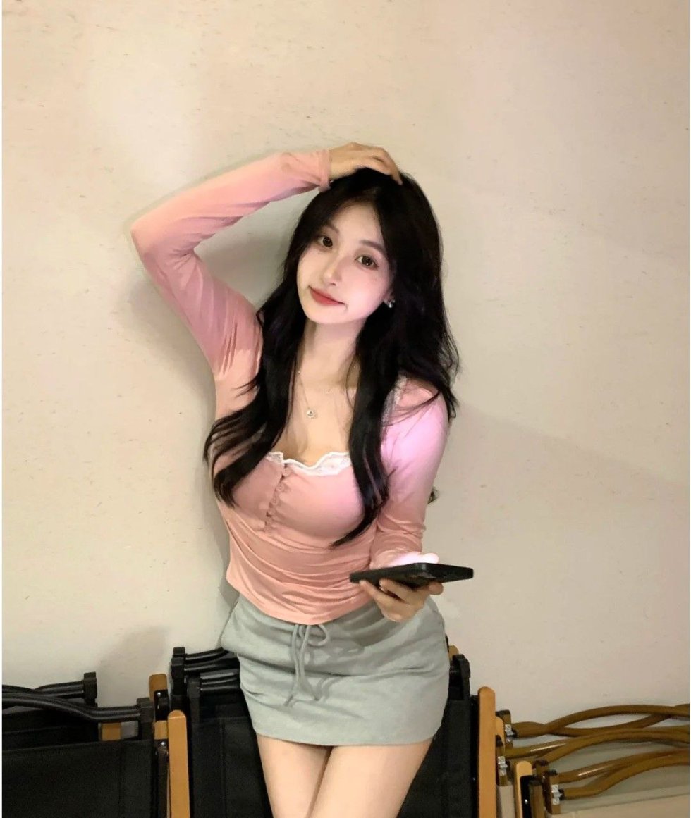 在包养生活中寻找真情与现实的平衡艺术